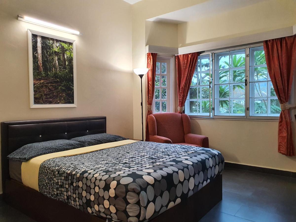 Gerard'S "Backpackers" Roomstay No Children Adults Only Cameron Highlands Exterior photo