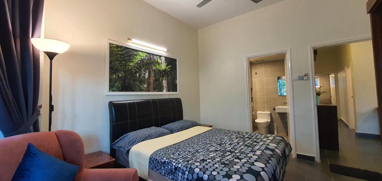 Gerard'S "Backpackers" Roomstay No Children Adults Only Cameron Highlands Exterior photo