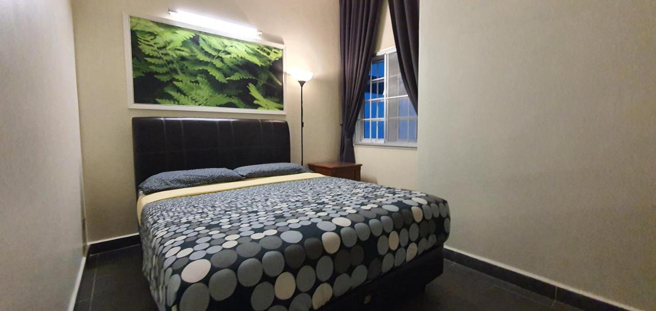 Gerard'S "Backpackers" Roomstay No Children Adults Only Cameron Highlands Exterior photo