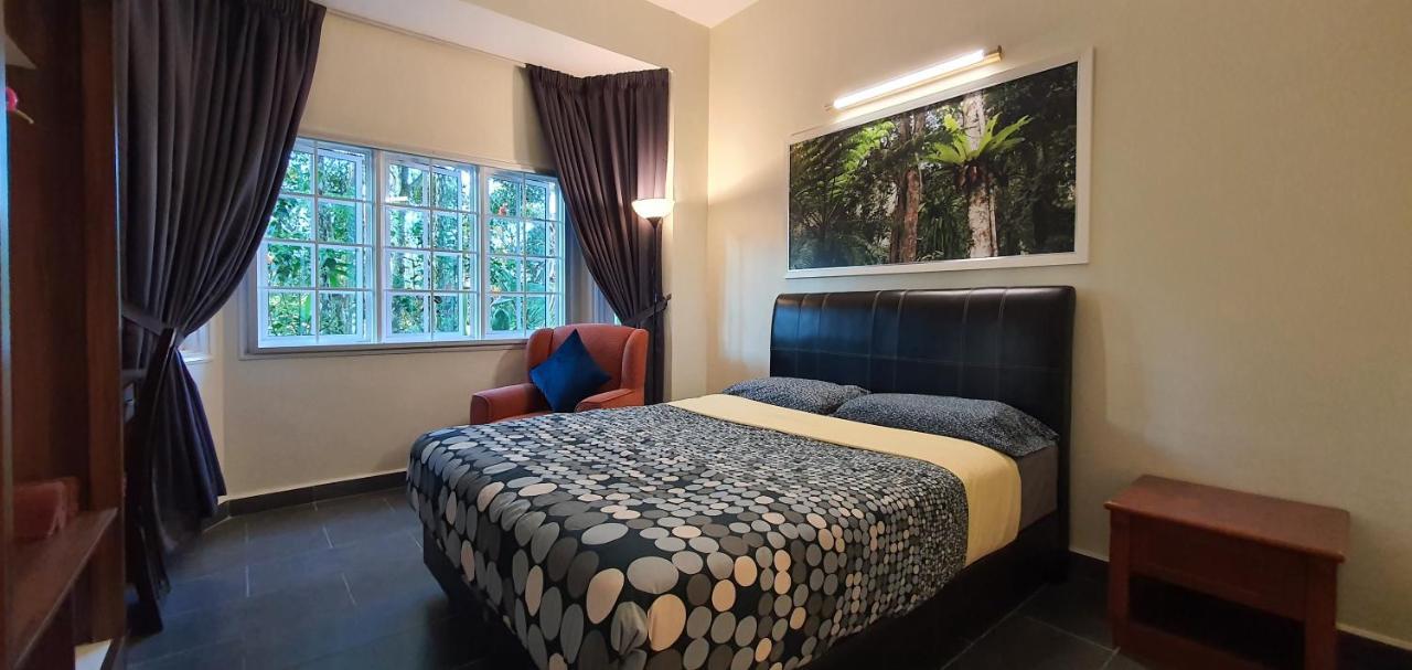 Gerard'S "Backpackers" Roomstay No Children Adults Only Cameron Highlands Exterior photo