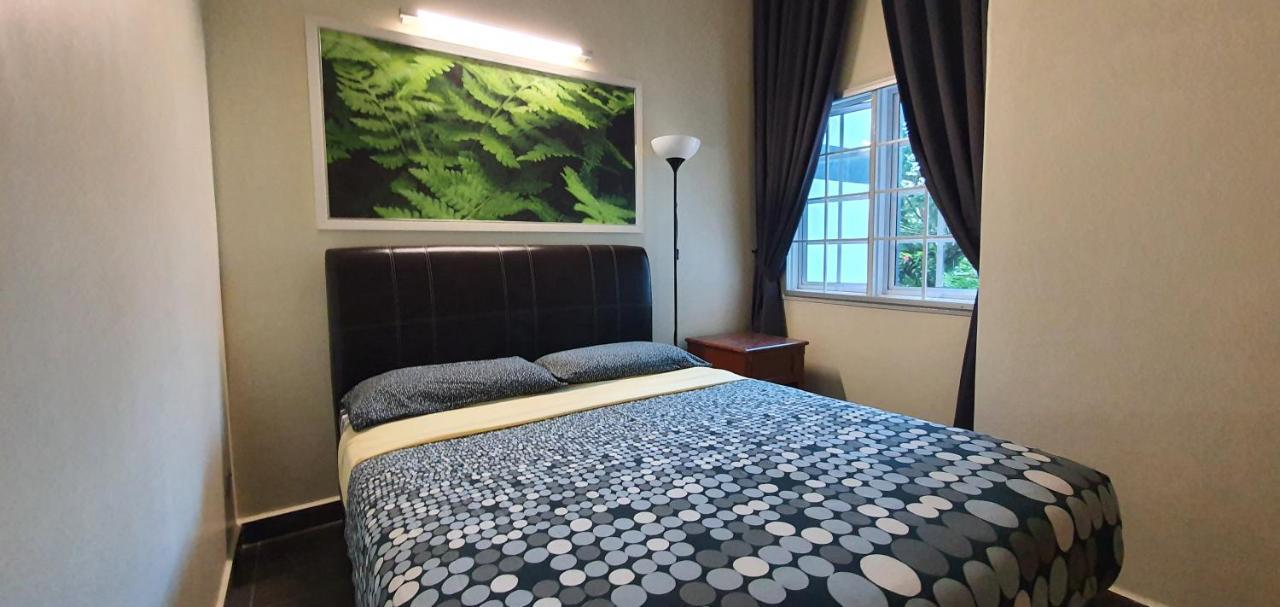 Gerard'S "Backpackers" Roomstay No Children Adults Only Cameron Highlands Exterior photo