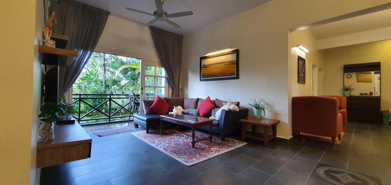 Gerard'S "Backpackers" Roomstay No Children Adults Only Cameron Highlands Exterior photo