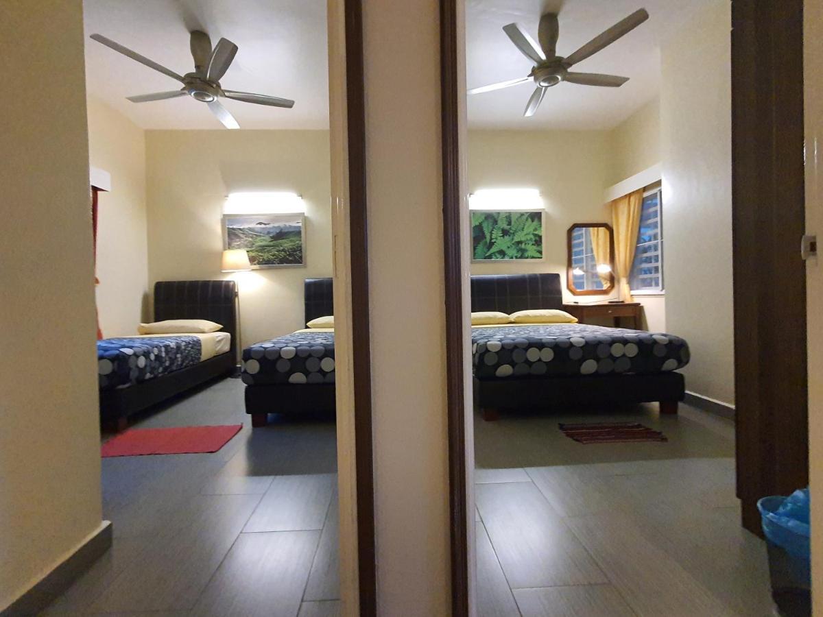 Gerard'S "Backpackers" Roomstay No Children Adults Only Cameron Highlands Exterior photo