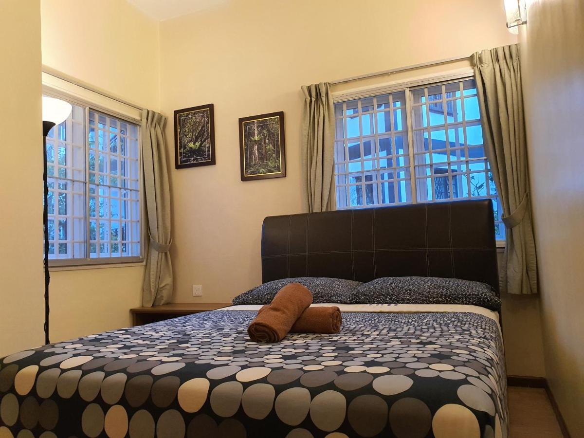Gerard'S "Backpackers" Roomstay No Children Adults Only Cameron Highlands Exterior photo